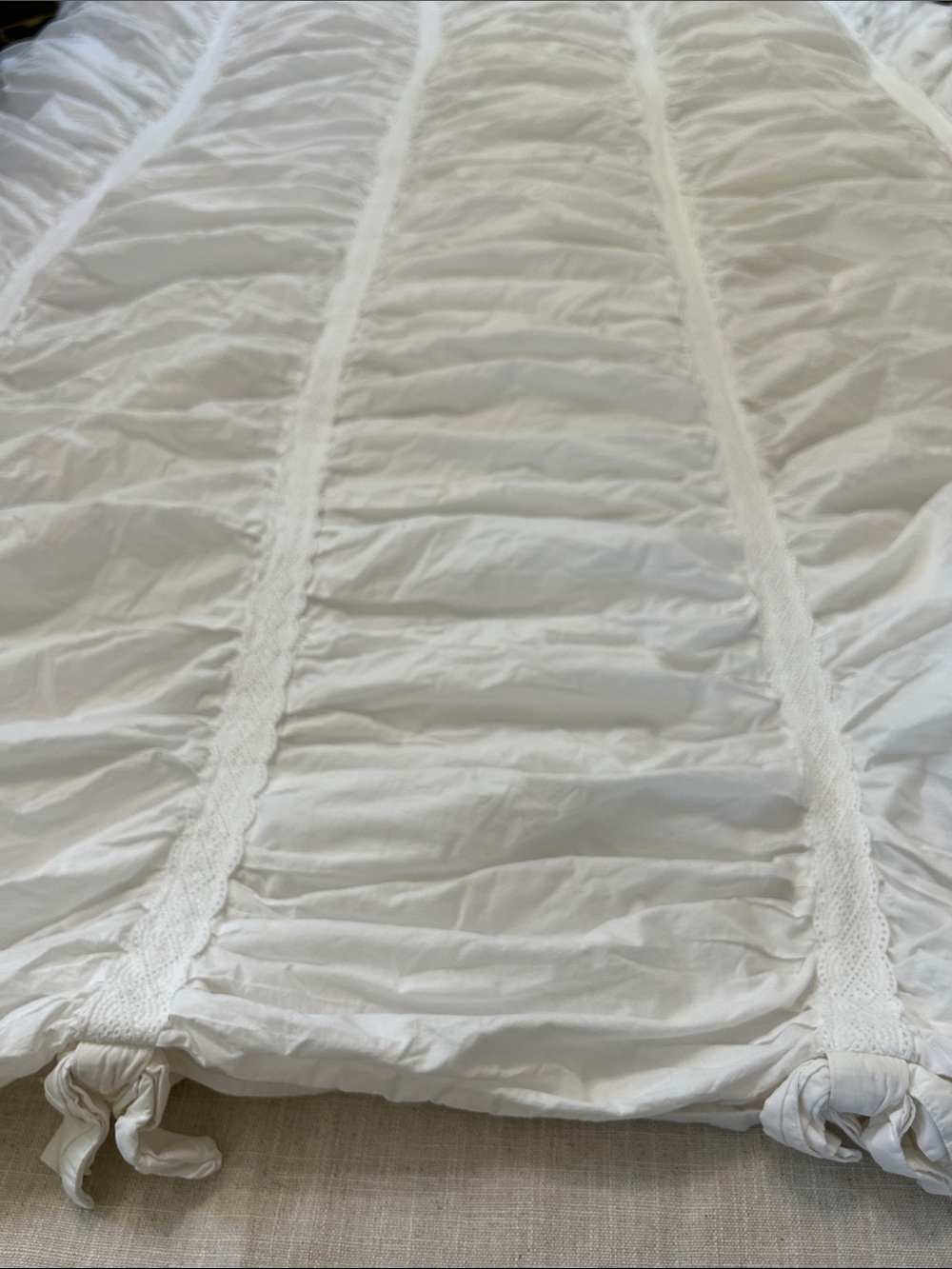 LoveShackFancy Sweet Bows Duvet Cover With Pillow Sham White Ruched Shabby Chic - Picture 7 of 16